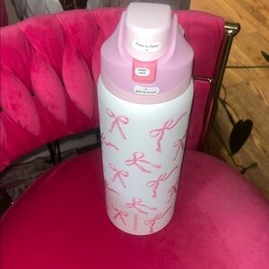 Hydrapeak White and Pink Bow Water Bottle